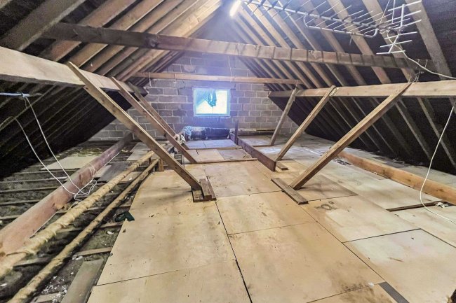 3 Manor Bend, Galmpton, Brixham, Devon, TQ5 0PB 7