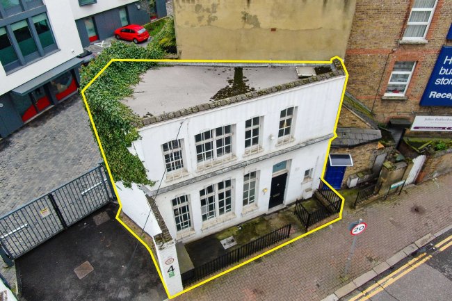 2 Ingate Place, Battersea, London SW8 3NS 6