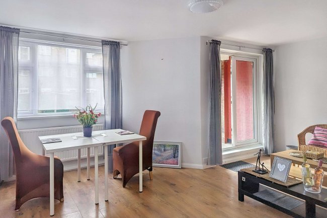 96 Wellington Road, Tilbury, Essex RM18 7PS 9