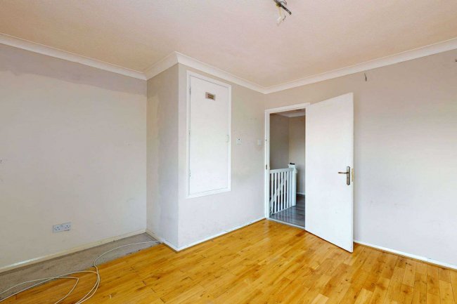 66 Omnibus Way, Walthamstow, London, E17 4QF 5