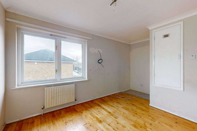 66 Omnibus Way, Walthamstow, London, E17 4QF 5