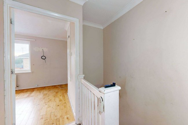 66 Omnibus Way, Walthamstow, London, E17 4QF 5