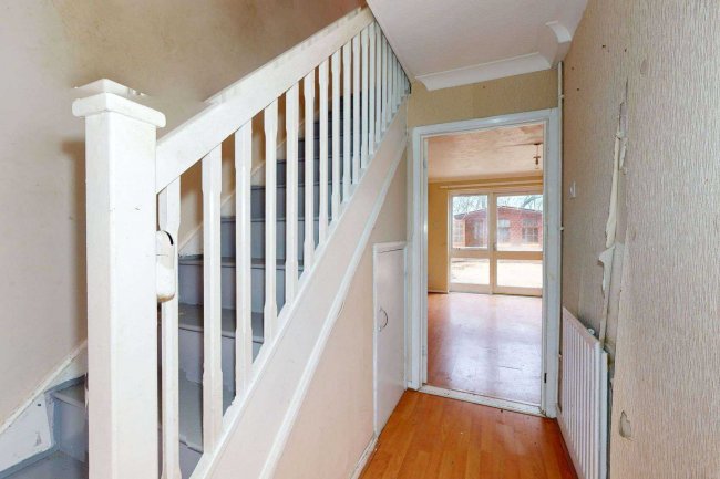 66 Omnibus Way, Walthamstow, London, E17 4QF 5