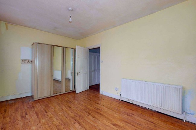 43 Britannia Road, Ilford, Essex, IG1 2EQ 6