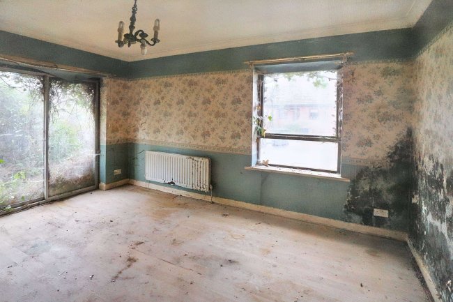 3 East Grange Court, Easington Village, Peterlee SR8 3DG 5