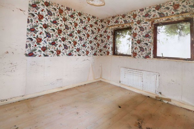 3 East Grange Court, Easington Village, Peterlee SR8 3DG 5