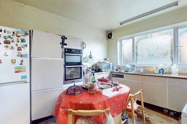 38 Thornbury Road, Isleworth TW7 4LL 5