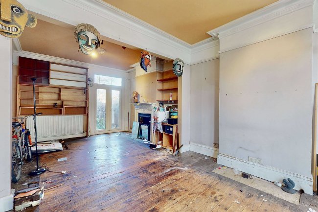 38 Thornbury Road, Isleworth TW7 4LL 5