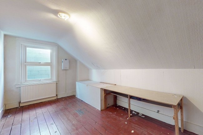 38 Thornbury Road, Isleworth TW7 4LL 5