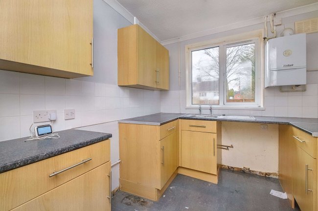 42 Whitedown Road, Tadley, Hampshire, RG26 4BY 5