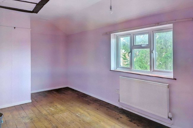 98 Cherry Tree Road, Beaconsfield, Buckinghamshire, HP9 1BH 4