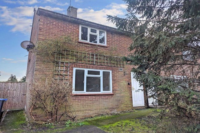 98 Cherry Tree Road, Beaconsfield, Buckinghamshire, HP9 1BH 4