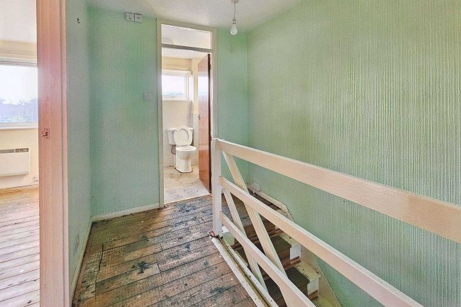 3 Winsford Walk, Sale, M33 2SJ 2