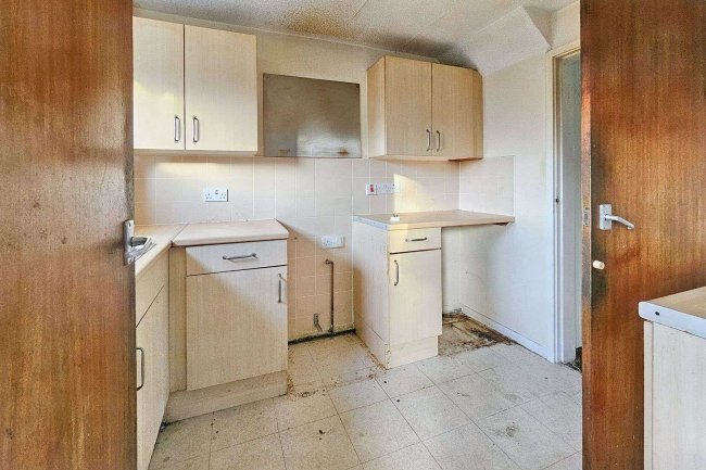 3 Winsford Walk, Sale, M33 2SJ 2