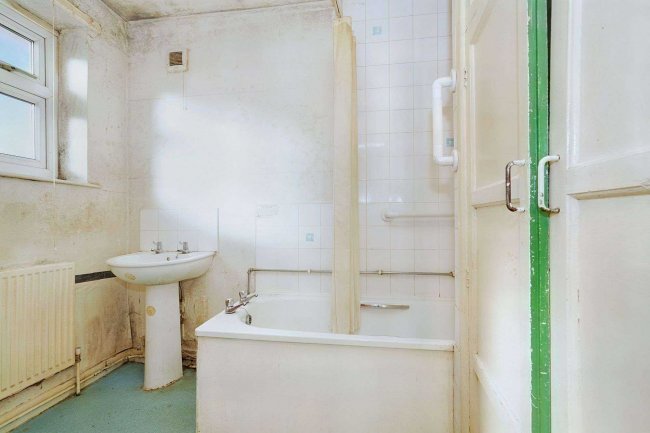 44 Fountains Road, Stretford, Manchester, M32 9PN 3