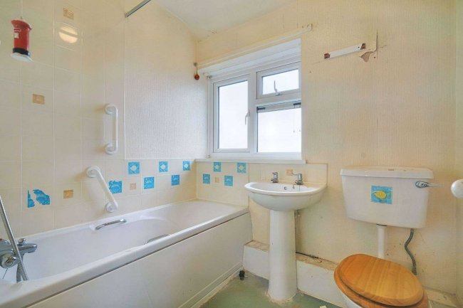 46 Woodhouse Lane, Dunham Massey, WA14 5SE 1