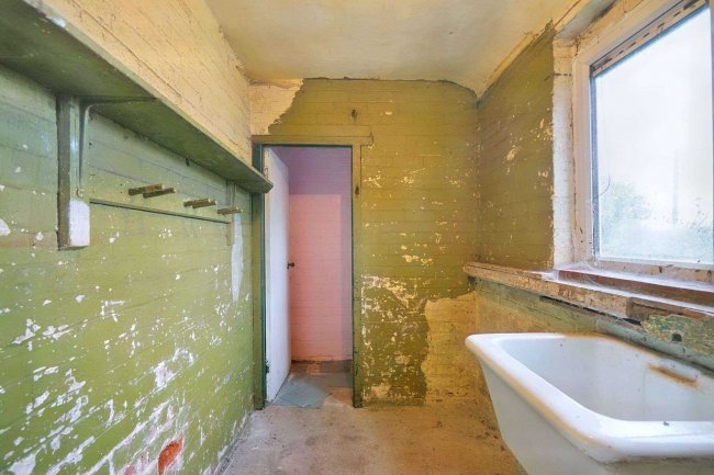 46 Woodhouse Lane, Dunham Massey, WA14 5SE 1