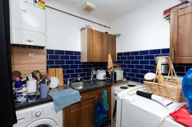 A-C, 69 Cornwall Crescent, Notting Hill ,London, W11 1PJ 6