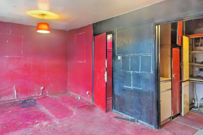 16 Cotswold Avenue, Bushey, WD23 4QH 9