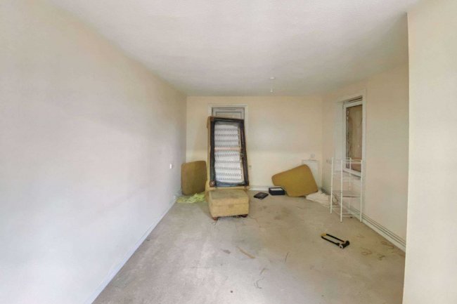 1 Osbourne Court, Ampthill Road, Bedford, MK42 9JE 3