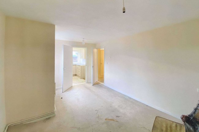 1 Osbourne Court, Ampthill Road, Bedford, MK42 9JE 3