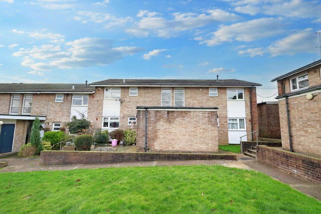 69 Wayside, Potters Bar, EN6 5NF 4