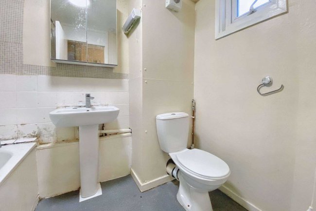 14 Burnet, Stantonbury, Milton Keynes, MK14 6AJ 10