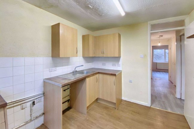 14 Burnet, Stantonbury, Milton Keynes, MK14 6AJ 10