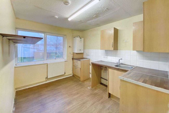 14 Burnet, Stantonbury, Milton Keynes, MK14 6AJ 10