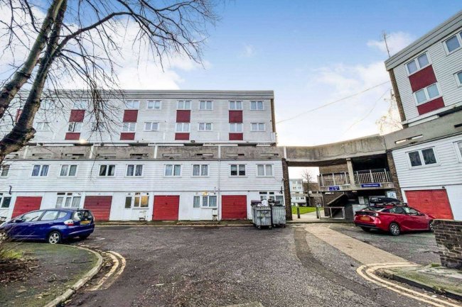 Flat 57 Clevedon House, 29 Cressingham Grove, Sutton, SM1 4DR 6