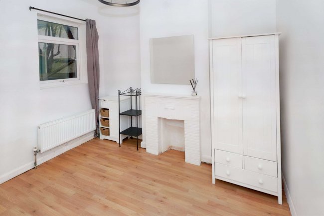 141A Rucklidge Avenue, Harlesden, London, NW10 4QB 6