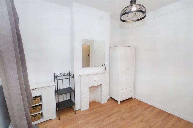 141A Rucklidge Avenue, Harlesden, London, NW10 4QB 6