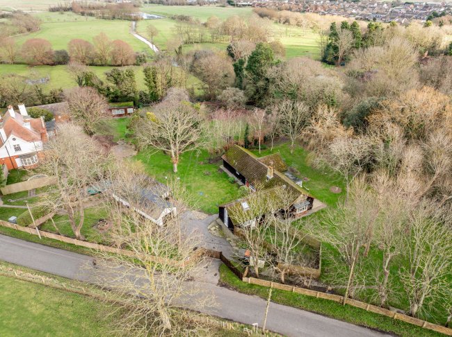 Peacock House and Fieldside View (Bungalow Lydd), Dennes Lane, Lydd, Kent TN29 9PU 5