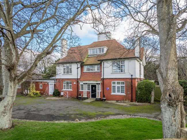 Peacock House and Fieldside View (Bungalow Lydd), Dennes Lane, Lydd, Kent TN29 9PU 5