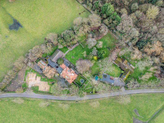 Peacock House and Fieldside View (Bungalow Lydd), Dennes Lane, Lydd, Kent TN29 9PU 5