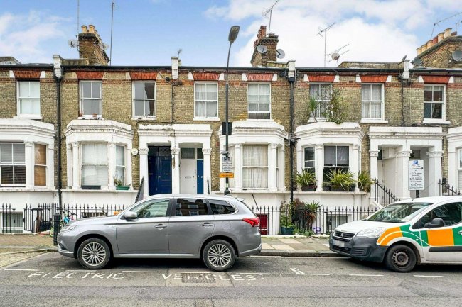 Basement Flat, 86 Halford Road, Fulham, London, SW6 1JX 3