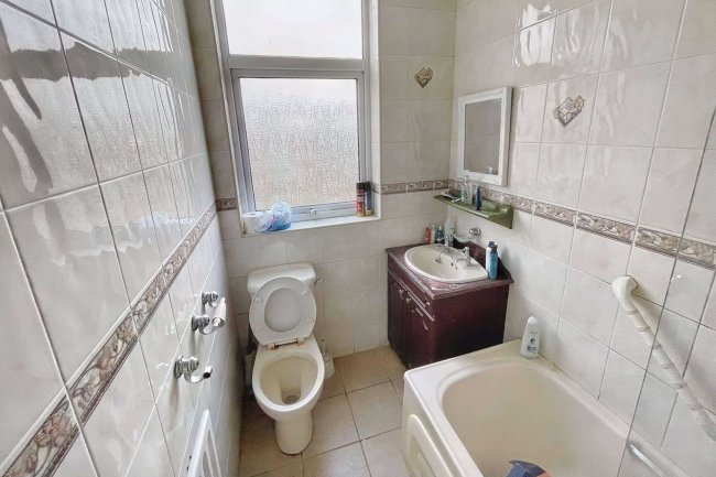 44 Johnson Road, Blackpool, FY4 4DD 10