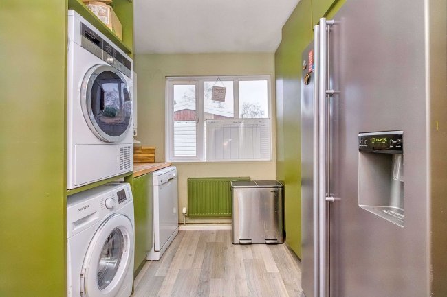 1 Rowan Close, Camberley, Surrey, GU15 4DD 3