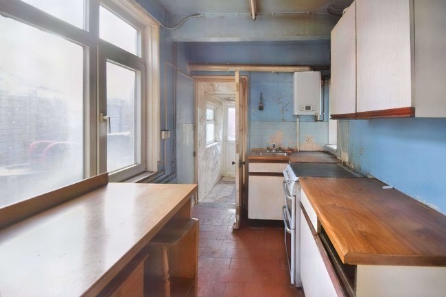 380 Barton Street, Gloucester, GL1 4LF 1