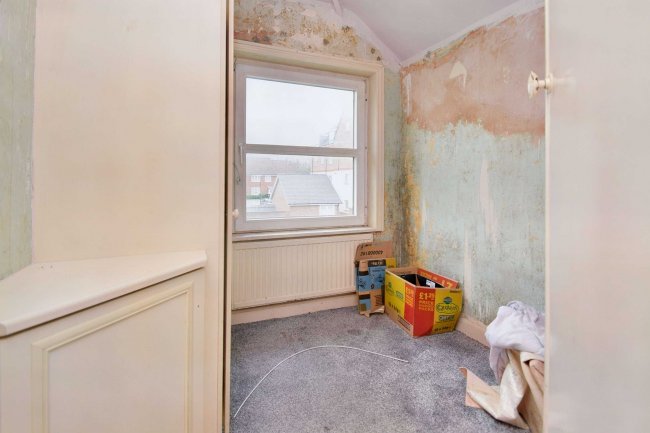 380 Barton Street, Gloucester, GL1 4LF 1