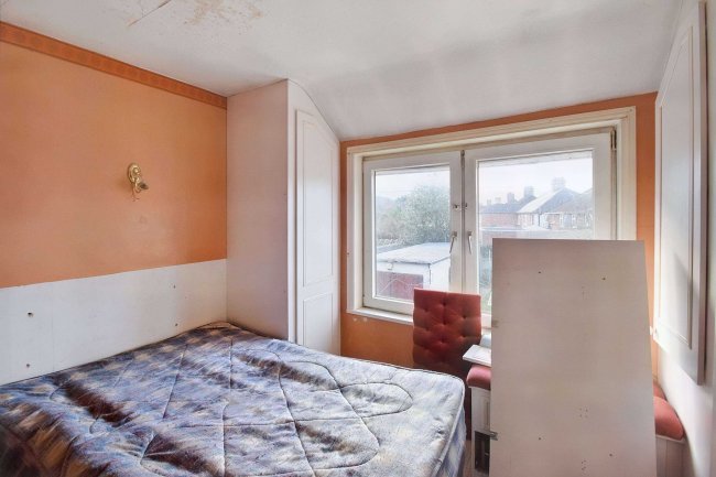 380 Barton Street, Gloucester, GL1 4LF 1