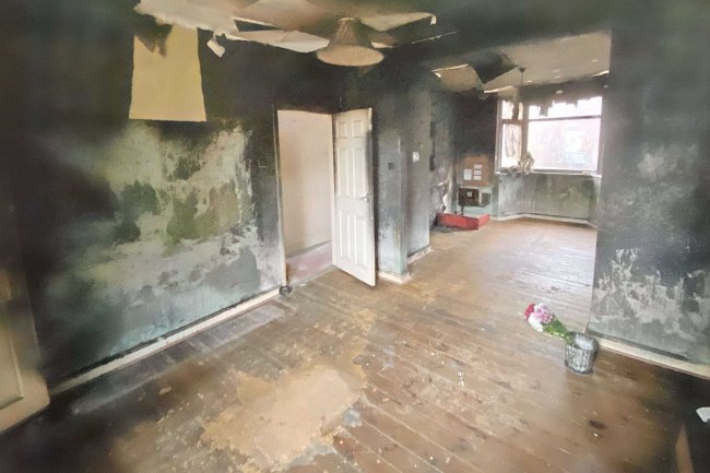 42 Ferrestone Road, Wellingborough, Northamptonshire, NN8 4EJ 5