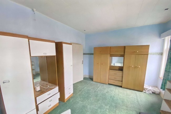 42 Ferrestone Road, Wellingborough, Northamptonshire, NN8 4EJ 5