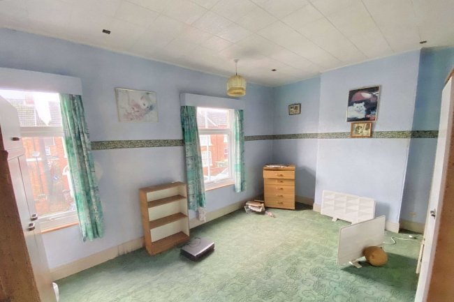 42 Ferrestone Road, Wellingborough, Northamptonshire, NN8 4EJ 5