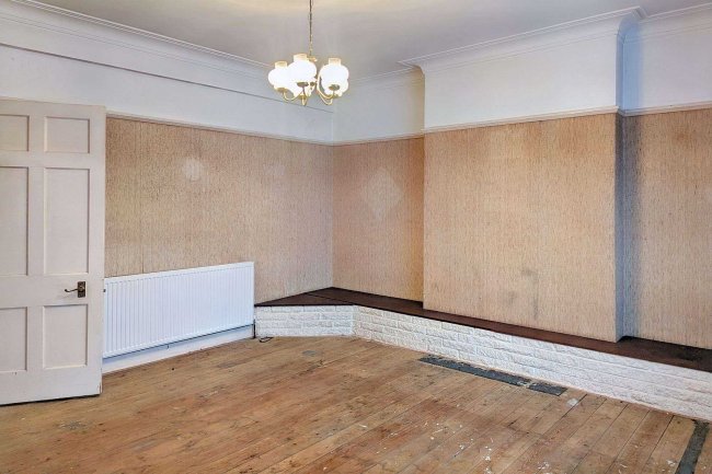 8 Astoria Mansions, Streatham High Road, Streatham, London, SW16 1PS 8