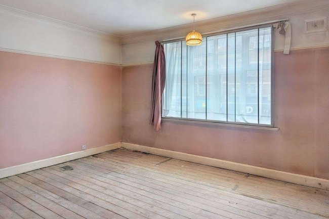 8 Astoria Mansions, Streatham High Road, Streatham, London, SW16 1PS 8