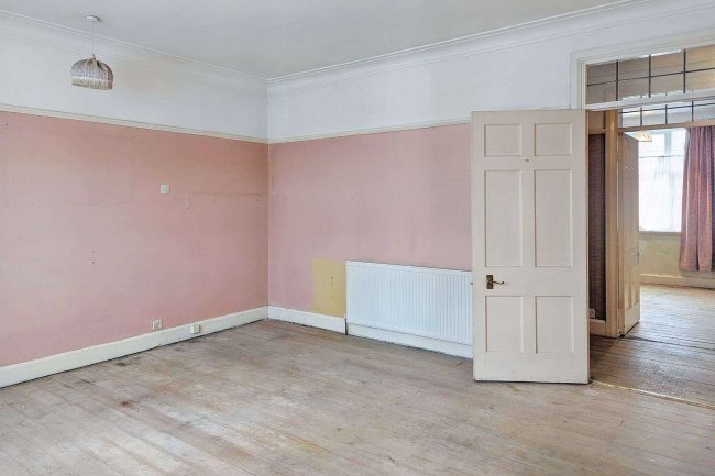 8 Astoria Mansions, Streatham High Road, Streatham, London, SW16 1PS 8