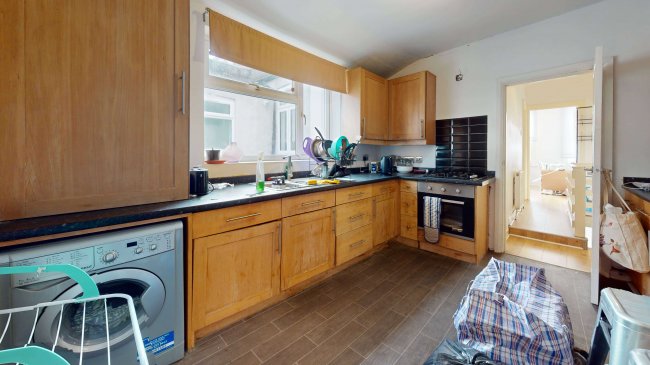 24A Bensham Grove, Thornton Heath, Croydon CR7 8DA 4