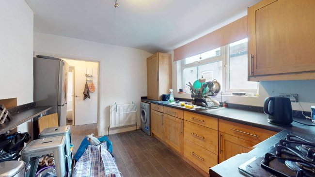 24A Bensham Grove, Thornton Heath, Croydon CR7 8DA 4