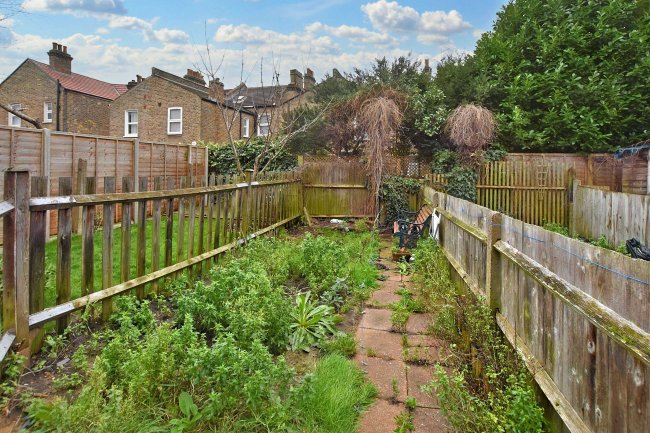 154 Brownhill Road, Catford, London, SE6 2DJ 8